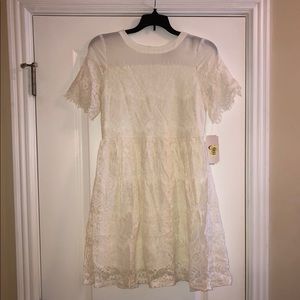GB Girls Cream lace dress. Size 16.